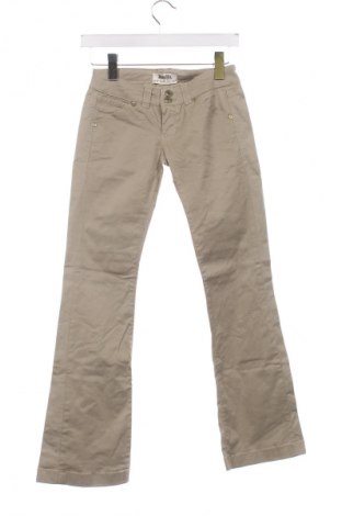 Damskie spodnie Bershka, Rozmiar XS, Kolor Zielony, Cena 34,99 zł