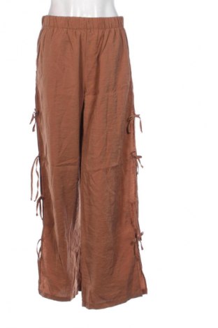 Női nadrág Bershka, Méret L, Szín Barna, Ár 5 800 Ft