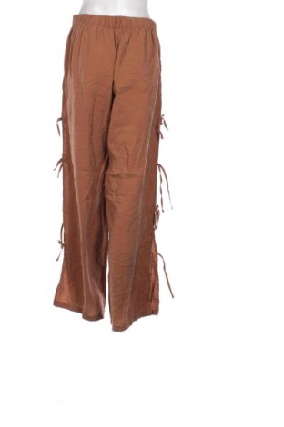 Női nadrág Bershka, Méret L, Szín Barna, Ár 5 800 Ft