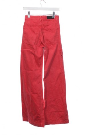 Damskie spodnie Bershka, Rozmiar XS, Kolor Czerwony, Cena 67,00 zł