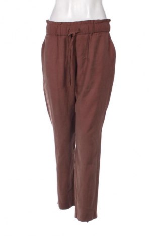 Дамски панталон C&A, Размер M, Цвят Кафяв, Цена 18,99 лв.