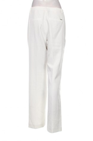 Дамски панталон Comma,, Размер M, Цвят Бял, Цена 82,99 лв.