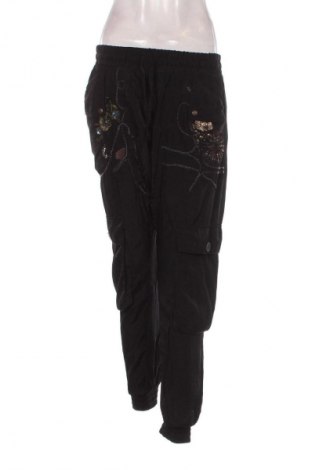 Női nadrág Desigual, Méret M, Szín Fekete, Ár 12 441 Ft
