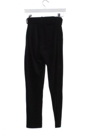 Дамски панталон Gina Tricot, Размер XS, Цвят Черен, Цена 27,00 лв.