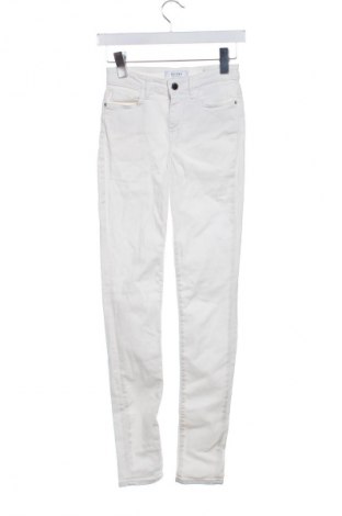 Damskie spodnie Guess, Rozmiar XS, Kolor Biały, Cena 172,41 zł
