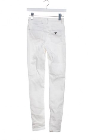 Damskie spodnie Guess, Rozmiar XS, Kolor Biały, Cena 172,41 zł