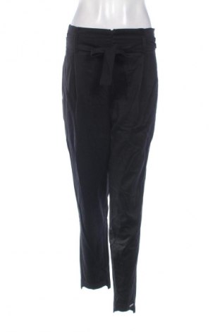 Дамски панталон Junona, Размер M, Цвят Черен, Цена 70,46 лв.