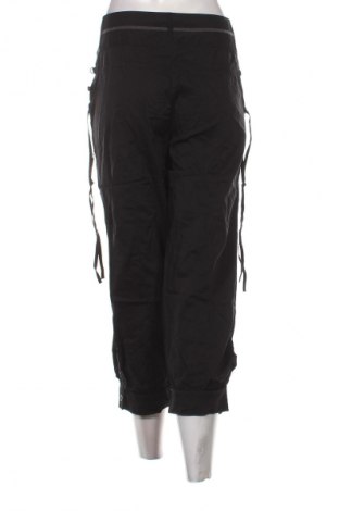 Γυναικείο παντελόνι K. Woman, Μέγεθος XL, Χρώμα Μαύρο, Τιμή 14,77 €