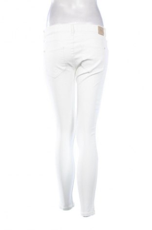 Γυναικείο παντελόνι Mango, Μέγεθος M, Χρώμα Λευκό, Τιμή 17,00 €