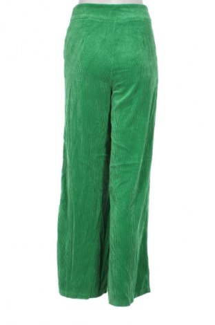Дамски панталон Margot, Размер S, Цвят Зелен, Цена 20,99 лв.