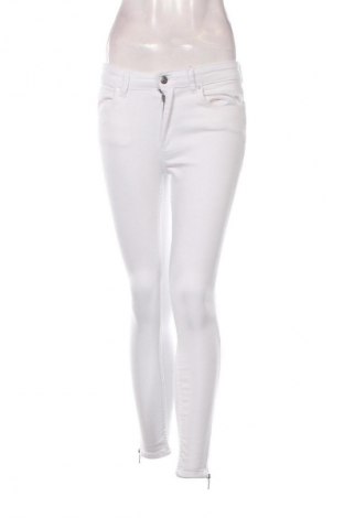 Damenhose ONLY, Größe M, Farbe Weiß, Preis 41,99 €