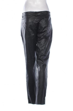 Дамски панталон ONLY, Размер L, Цвят Черен, Цена 27,00 лв.