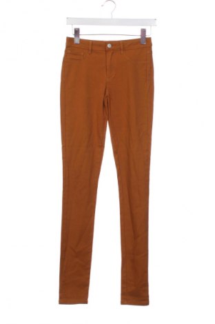 Дамски панталон Pieces, Размер XS, Цвят Жълт, Цена 27,37 лв.