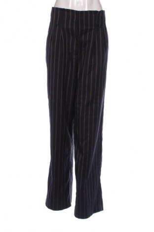 Дамски панталон Pieces, Размер L, Цвят Многоцветен, Цена 17,99 лв.