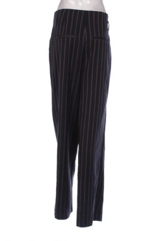 Дамски панталон Pieces, Размер L, Цвят Многоцветен, Цена 17,99 лв.