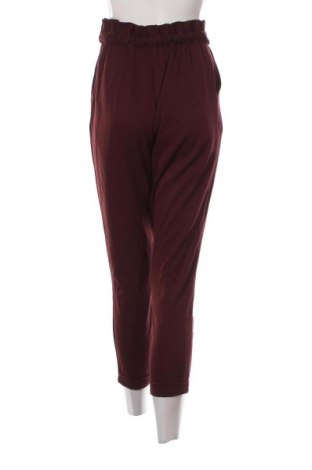Damskie spodnie Pull&Bear, Rozmiar S, Kolor Czerwony, Cena 39,99 zł