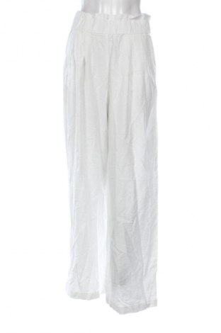 Дамски панталон Reserved, Размер L, Цвят Бял, Цена 28,88 лв.