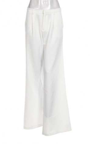 Γυναικείο παντελόνι Stradivarius, Μέγεθος S, Χρώμα Λευκό, Τιμή 39,39 €