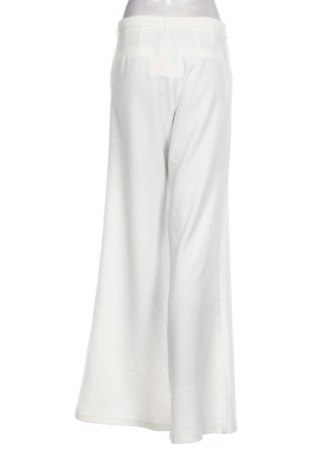 Γυναικείο παντελόνι Stradivarius, Μέγεθος S, Χρώμα Λευκό, Τιμή 39,39 €