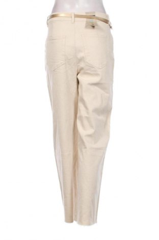 Дамски панталон Tom Tailor, Размер M, Цвят Бежов, Цена 93,99 лв.