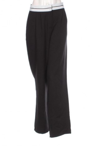 Damskie spodnie Trendyol, Rozmiar L, Kolor Czarny, Cena 94,38 zł