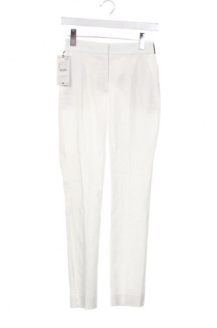 Дамски панталон Zara, Размер XS, Цвят Бял, Цена 62,56 лв.