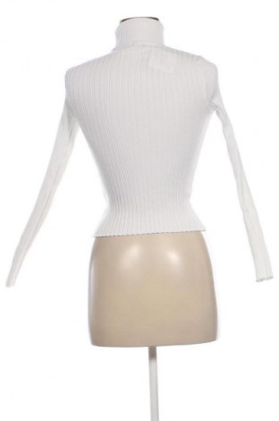 Damski sweter Bershka, Rozmiar S, Kolor Biały, Cena 66,67 zł
