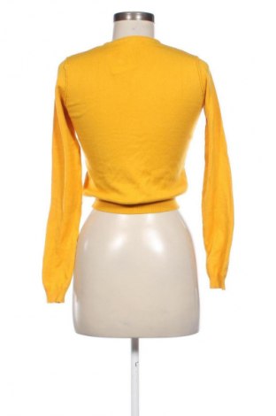 Damski sweter Pull&Bear, Rozmiar S, Kolor Żółty, Cena 67,41 zł
