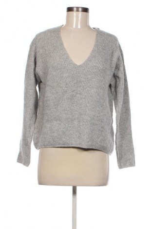 Дамски пуловер Uniqlo, Размер M, Цвят Сив, Цена 39,99 лв.