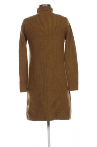 Damski sweter Zara, Rozmiar M, Kolor Złocisty, Cena 75,99 zł