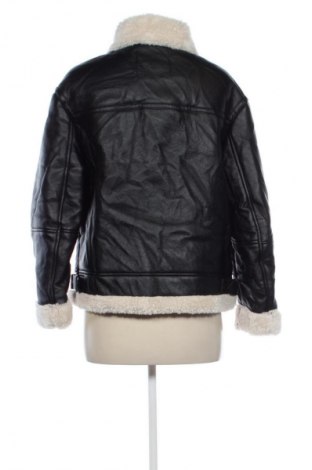 Damska kurtka skórzana Bershka, Rozmiar M, Kolor Kolorowy, Cena 131,99 zł