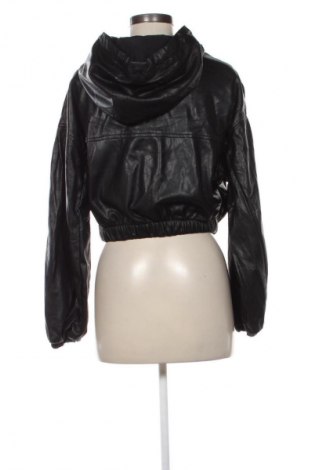 Γυναικείο δερμάτινο μπουφάν Bershka, Μέγεθος M, Χρώμα Μαύρο, Τιμή 29,74 €