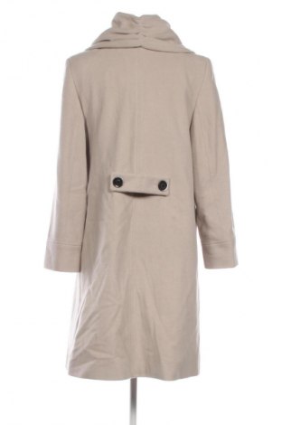 Дамско палто Erich Fend, Размер M, Цвят Екрю, Цена 142,27 лв.