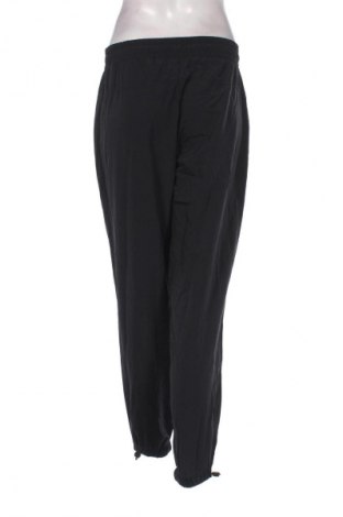 Damskie spodnie sportowe Bershka, Rozmiar M, Kolor Czarny, Cena 124,92 zł