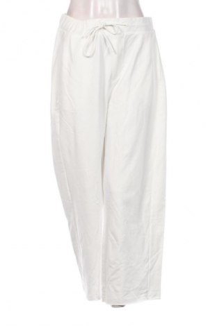 Дамско спортно долнище Elbsand, Размер XXL, Цвят Бял, Цена 77,99 лв.