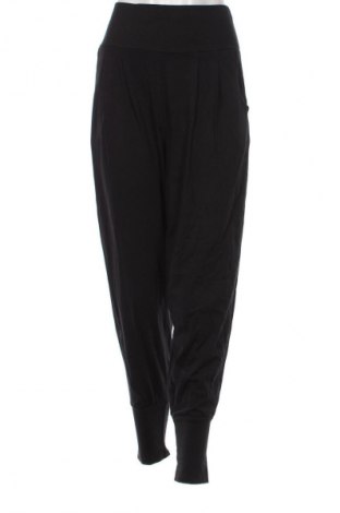 Дамско спортно долнище Fayn, Размер L, Цвят Черен, Цена 62,99 лв.