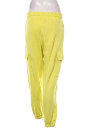 Дамско спортно долнище Tezenis, Размер S, Цвят Зелен, Цена 29,00 лв.