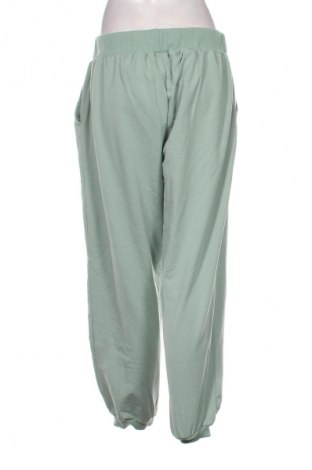 Дамско спортно долнище Unbranded, Размер M, Цвят Зелен, Цена 29,00 лв.