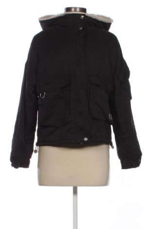 Dámska bunda  Bershka, Veľkosť XS, Farba Čierna, Cena  34,95 €