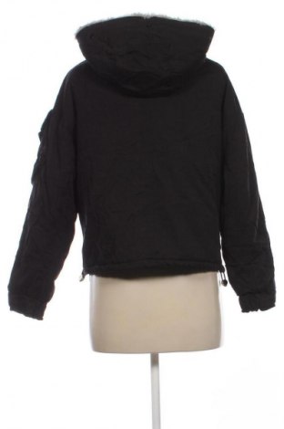 Dámska bunda  Bershka, Veľkosť XS, Farba Čierna, Cena  34,95 €
