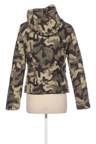 Kurtka damska Bershka, Rozmiar M, Kolor Kolorowy, Cena 110,99 zł