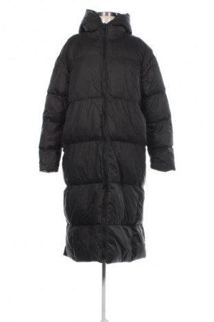 Γυναικείο μπουφάν Madmext, Μέγεθος S, Χρώμα Μαύρο, Τιμή 38,99 €