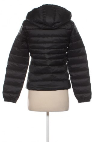 Дамско яке ONLY, Размер S, Цвят Черен, Цена 93,99 лв.