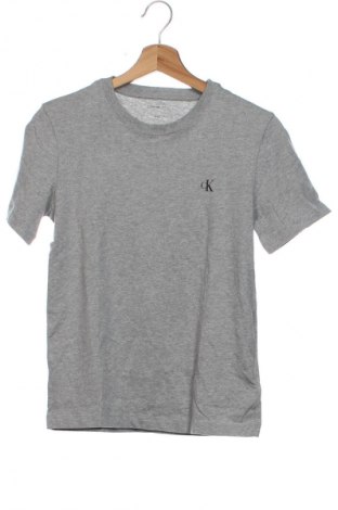 Dětské tričko  Calvin Klein Jeans, Velikost 10-11y/ 146-152 cm, Barva Šedá, Cena  699,00 Kč
