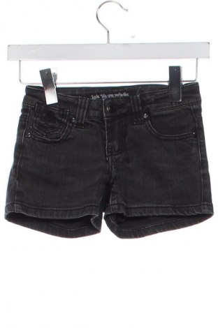 Kinder Shorts Iyshi, Größe 7-8y/ 128-134 cm, Farbe Schwarz, Preis 6,99 €