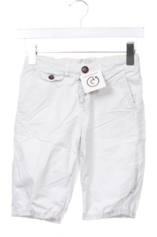 Kinder Shorts Zara, Größe 6-7y/ 122-128 cm, Farbe Weiß, Preis 5,99 €