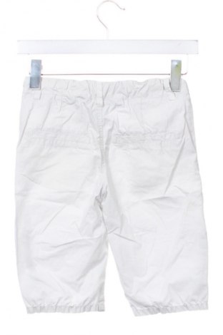 Kinder Shorts Zara, Größe 6-7y/ 122-128 cm, Farbe Weiß, Preis 5,99 €