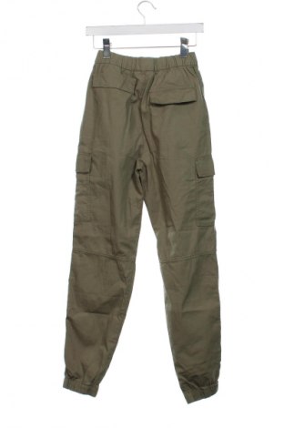 Παιδικό παντελόνι H&M, Μέγεθος 14-15y/ 168-170 εκ., Χρώμα Πράσινο, Τιμή 10,75 €