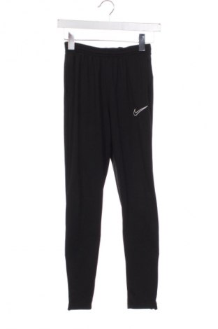 Dětské tepláky Nike, Velikost 12-13y/ 158-164 cm, Barva Černá, Cena  429,00 Kč