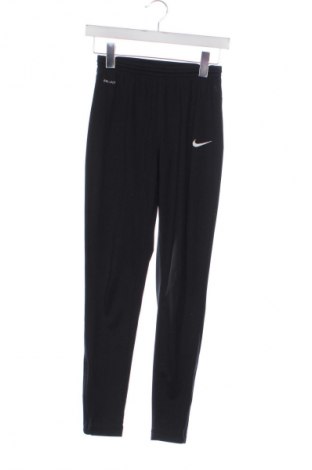 Gyerek sport nadrág Nike, Méret 9-10y / 140-146 cm, Szín Fekete, Ár 6 800 Ft